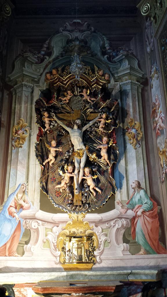 Altari-Altare chiesa parrocchiale di Macugnaga (VB)-19 Dopo il restauro.jpg